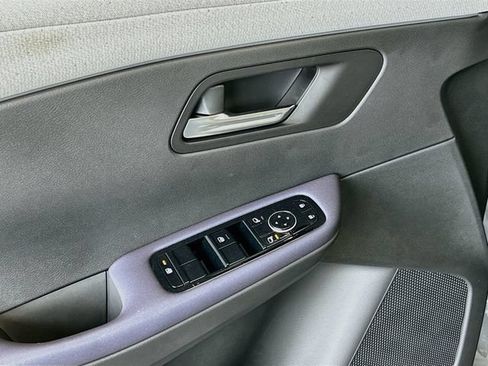 New 2026 Nissan Leaf SV+ w/ Floor Mat Package (SV+) FWD image 4