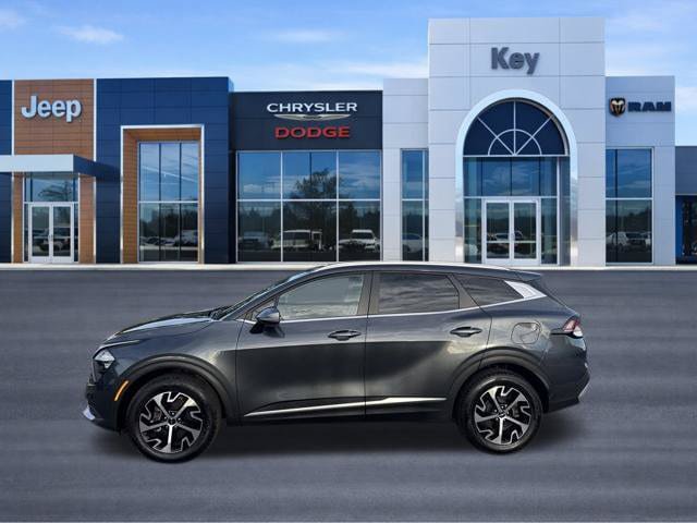 Used 2023 Kia Sportage EX AWD/4WD image 2