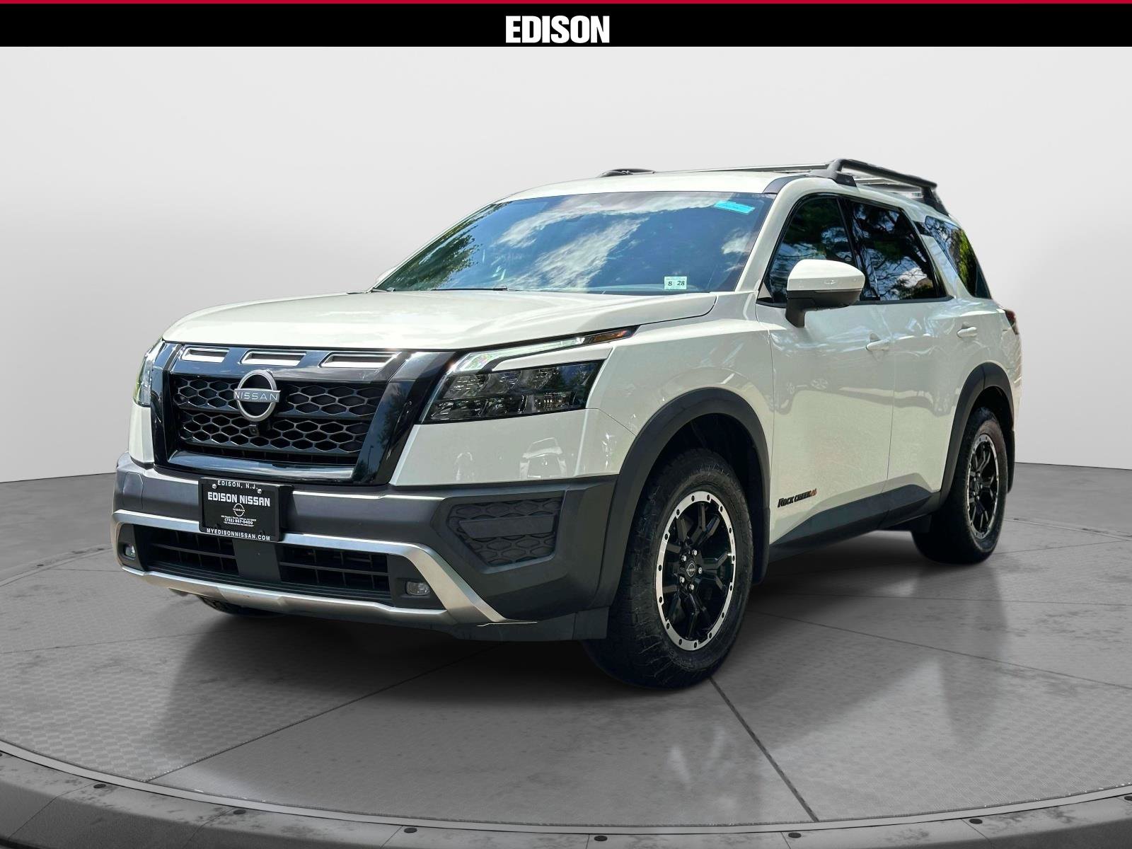 Used 2023 Nissan Pathfinder Rock Creek AWD/4WD image 2