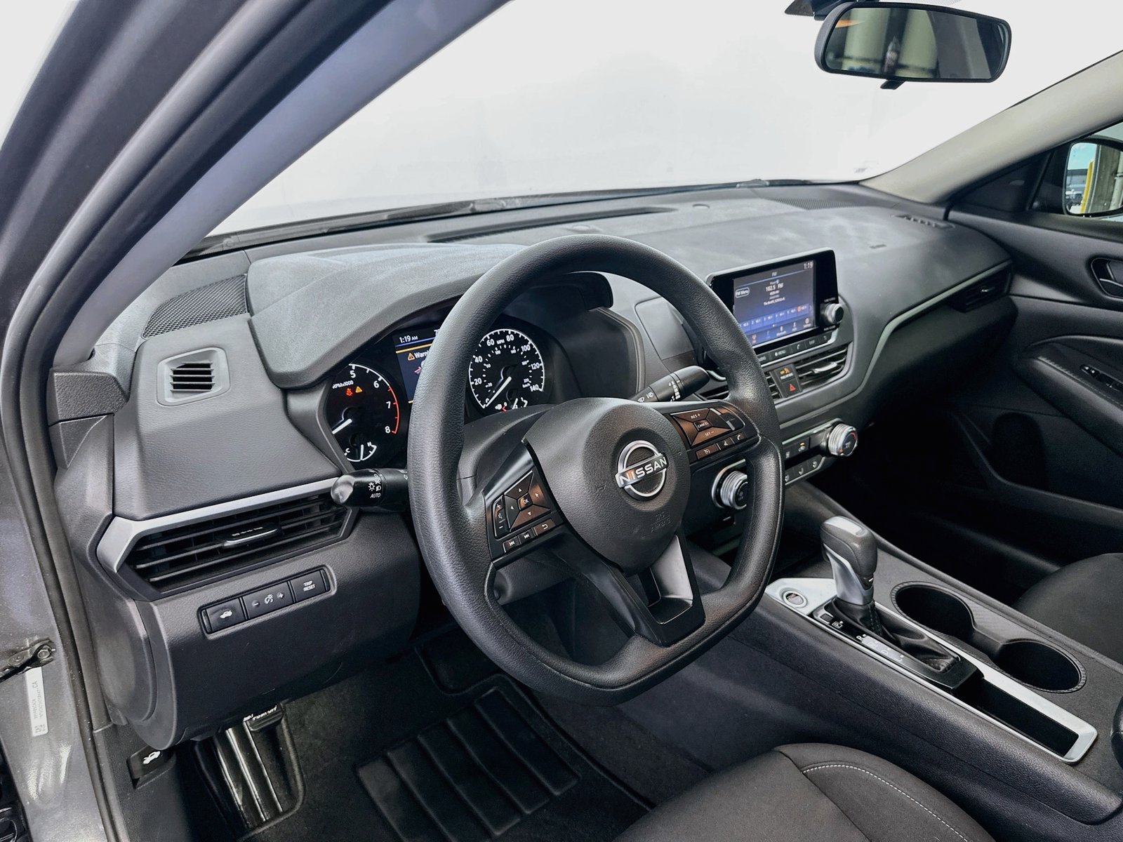 Used 2023 Nissan Altima 2.5 S FWD image 9