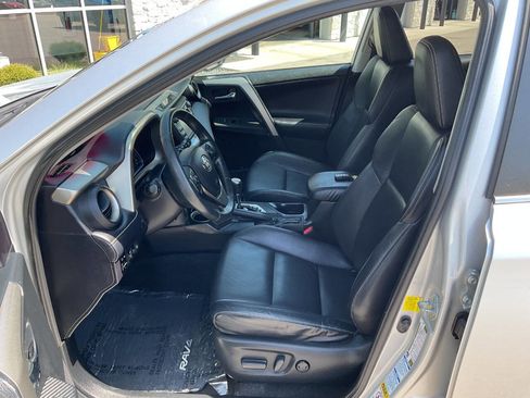 Used 2014 Toyota RAV4 Limited w/ Technology Package AWD/4WD image 13