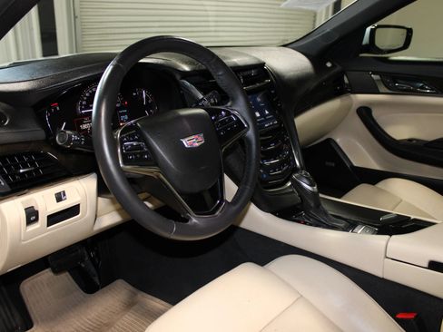 Used 2018 Cadillac CTS Luxury RWD image 22