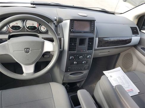 Used 2009 Dodge Grand Caravan SXT w/ Entertainment Group 2 image 12