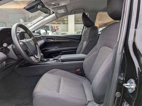 Used 2025 Toyota Camry LE image 15