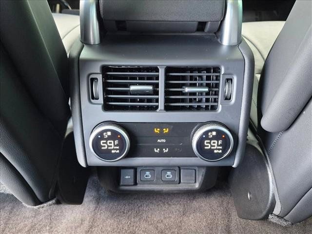 Used 2025 Land Rover Discovery S AWD/4WD image 18