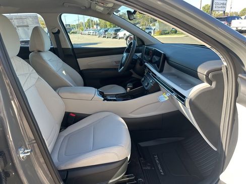 New 2026 Hyundai Tucson SE image 12