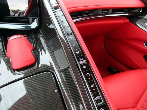 Used 2025 Chevrolet Corvette Z06 w/ Z07 Performance Package image 17