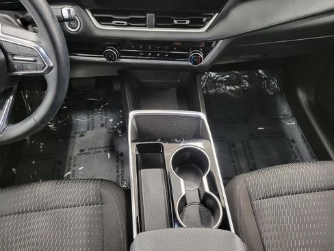 Used 2025 Chevrolet Equinox LT w/ Safety and Technology Package image 16