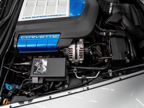 Used 2013 Chevrolet Corvette ZR1 w/ Battery Protection Package RWD image 15