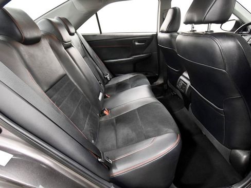 Used 2015 Toyota Camry XSE FWD image 18