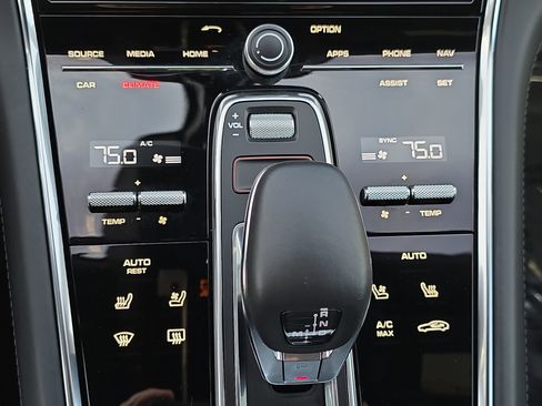 Used 2020 Porsche Panamera GTS image 24