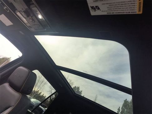 Used 2023 GMC Yukon AT4 image 22