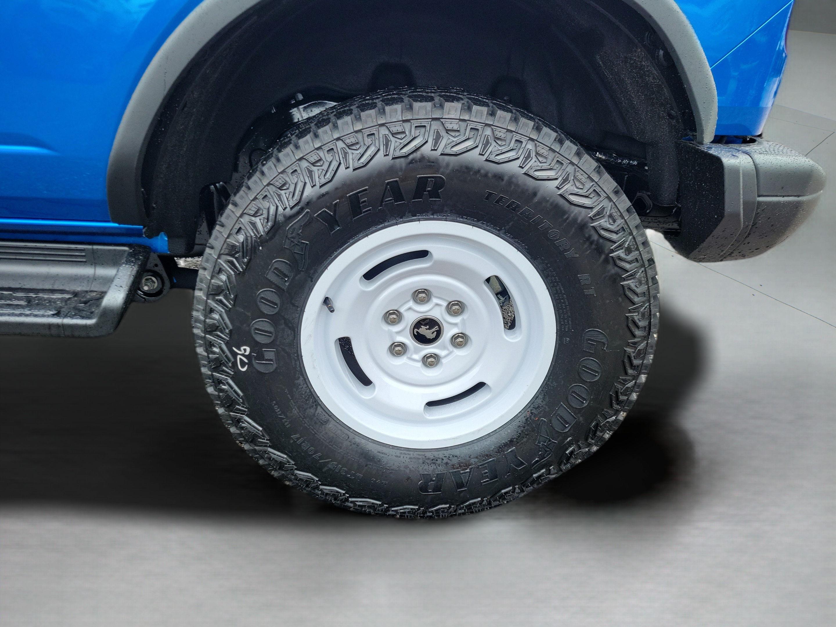 New 2026 Ford Bronco Heritage Edition AWD/4WD image 5