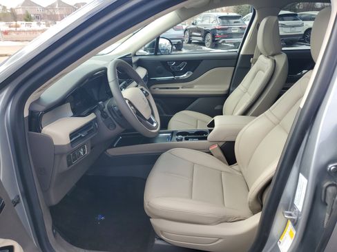 Used 2023 Lincoln Corsair AWD w/ Equipment Group 101A image 12