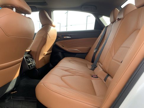 Used 2021 Toyota Avalon Limited w/ Advanced Safety Package image 32