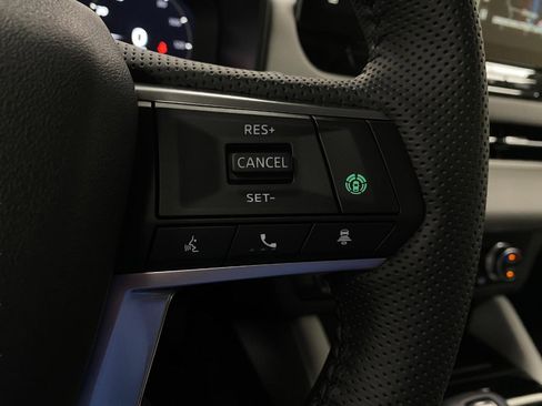 New 2025 Mitsubishi Outlander SE image 16