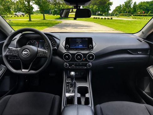 Used 2024 Nissan Sentra S FWD image 8