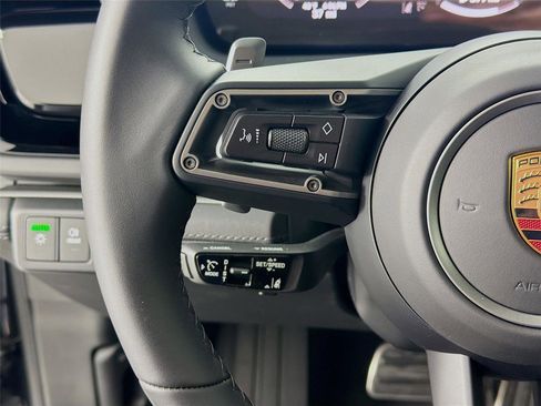 New 2025 Porsche Panamera 4 image 12