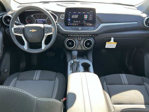 New 2025 Chevrolet Blazer LT w/ Convenience Package image 13