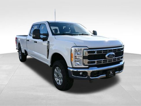 Used 2023 Ford F350 XLT w/ 360-Degree Camera Package AWD/4WD image 18