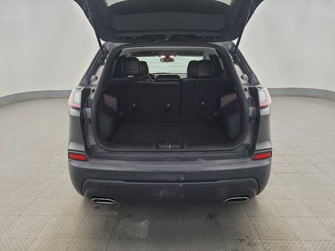 Used 2020 Jeep Cherokee Latitude Plus image 29