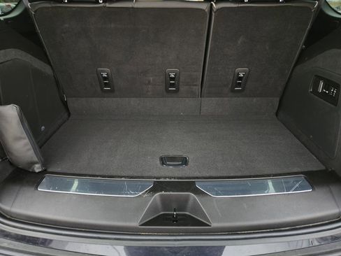 Used 2022 Cadillac Escalade Sport w/ Touring Package image 40