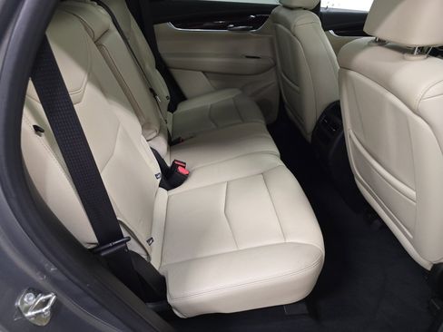 Used 2019 Cadillac XT5 Luxury image 22