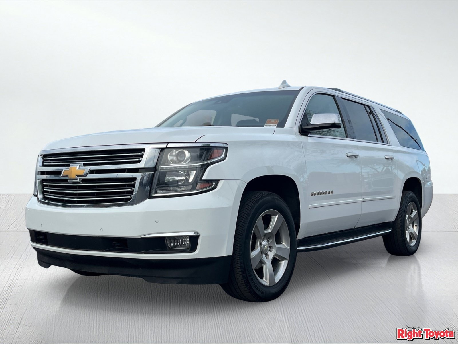 Used 2018 Chevrolet Suburban Premier RWD image 2