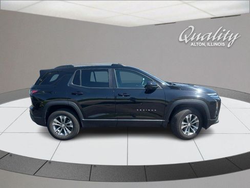 Used 2025 Chevrolet Equinox LT w/ Convenience Package II FWD image 3