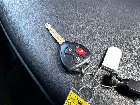 Used 2016 Toyota 4Runner SR5 RWD image 15