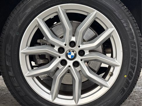 Used 2021 BMW X5 xDrive40i w/ Convenience Package image 32