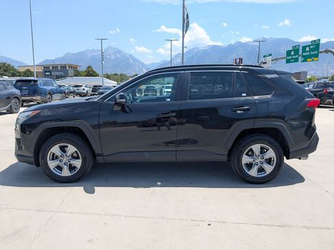 Used 2024 Toyota RAV4 XLE AWD/4WD image 2