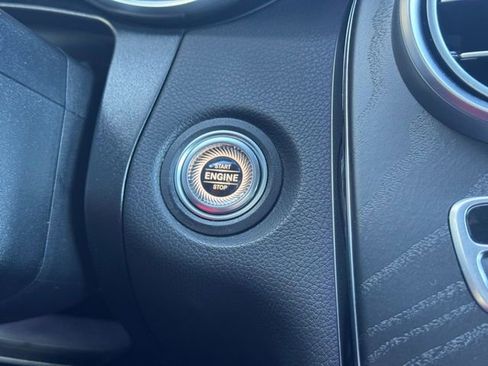 Used 2022 Mercedes-Benz GLC 300 4MATIC image 11