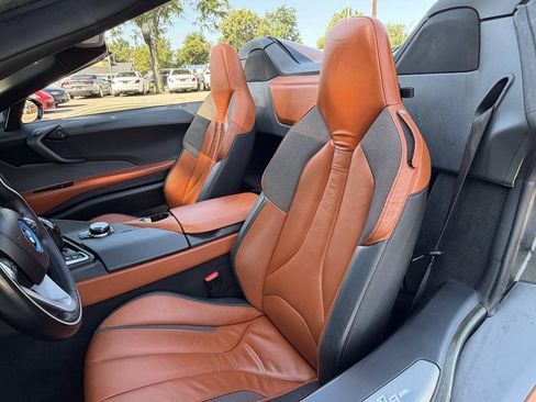 Used 2019 BMW i8 Roadster AWD/4WD image 45