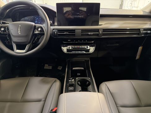 New 2026 Lincoln Corsair Premiere image 22