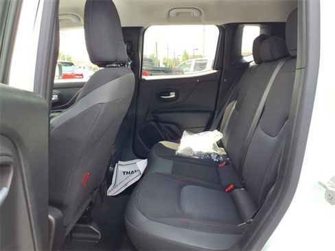 Used 2023 Jeep Renegade Trailhawk image 12