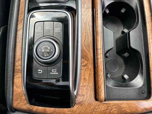 Used 2022 Nissan Armada SL AWD/4WD image 37