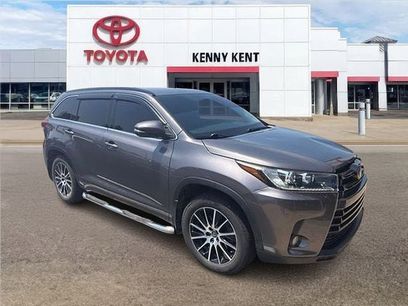 Used 2018 Toyota Highlander SE