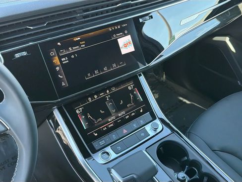 New 2026 Audi Q7 Premium image 30