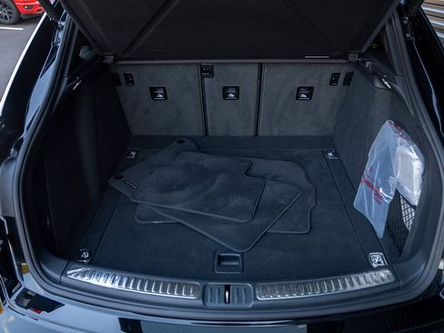 Used 2025 Porsche Macan image 20