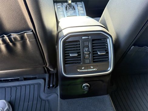 Used 2016 Porsche Macan S image 23