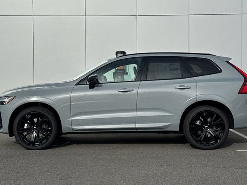 New 2026 Volvo XC60 B5 Ultra w/ Climate Package PRO image 2