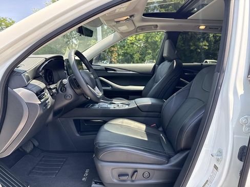 Certified 2025 INFINITI QX60 Luxe w/ Vision Package AWD/4WD image 16