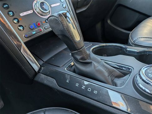 Used 2019 Ford Explorer Platinum image 25