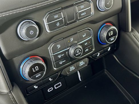 Used 2023 Chevrolet Tahoe LT AWD/4WD image 29