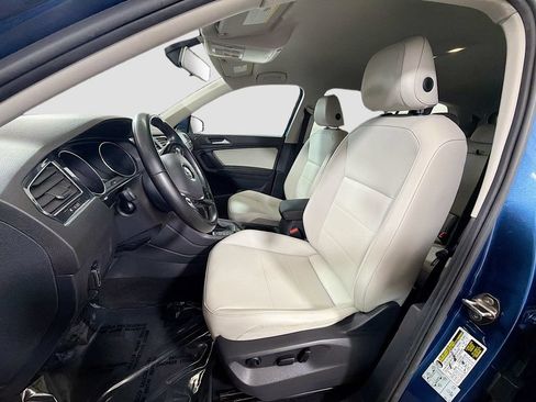 Used 2018 Volkswagen Tiguan SE w/ 3rd Row Seat Package AWD/4WD image 21