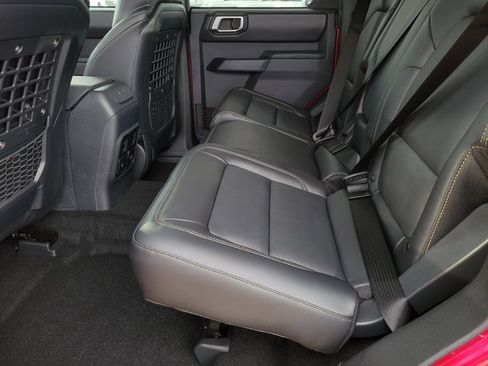 New 2025 Ford Bronco Badlands w/ Sasquatch Package image 7