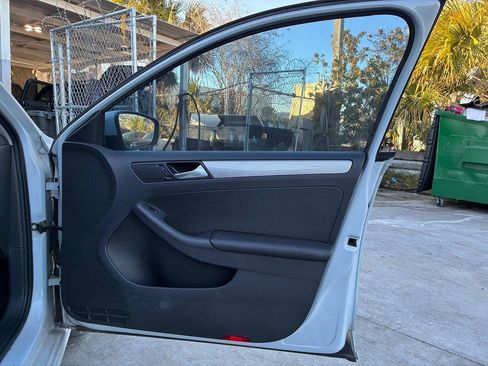 Used 2018 Volkswagen Jetta S image 21