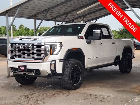 Used 2024 GMC Sierra 2500 Denali w/ Denali Reserve Package AWD/4WD image 3