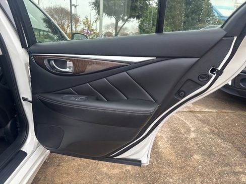 Used 2018 INFINITI Q50 Luxe w/ Essential Package (3.0T Luxe) image 15